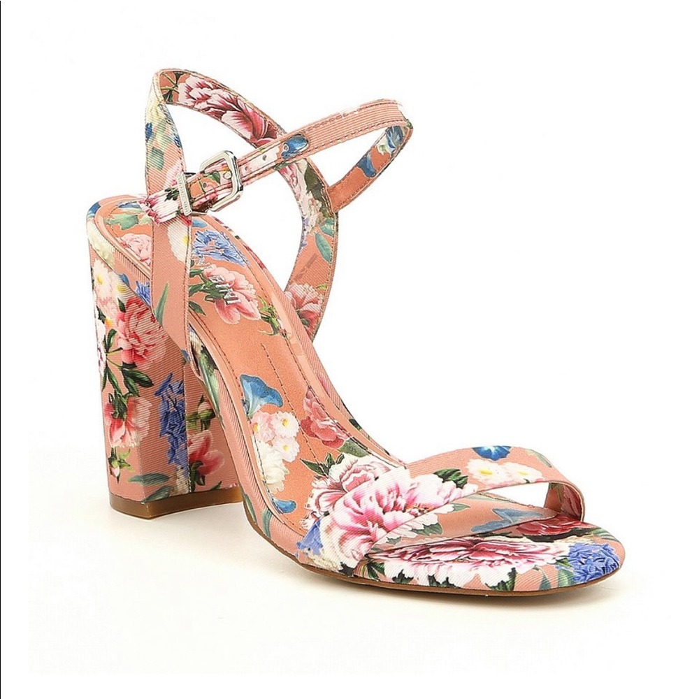 Gianni Bini Floral Block Heels 8 pink